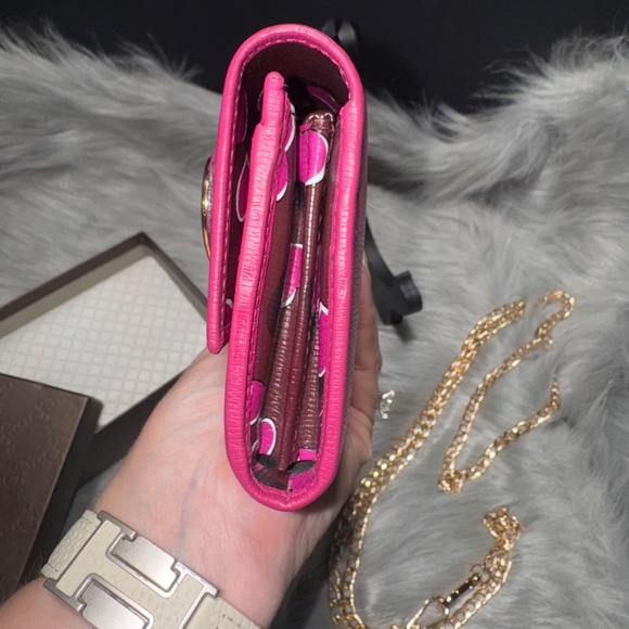 Gucci Fuchsia Pink Wallet~EUC - Picture 7 of 9